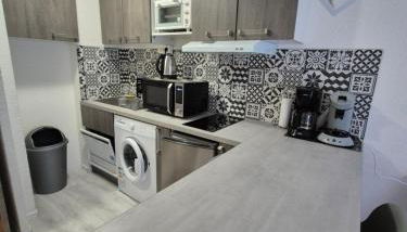 Résidence les Mélèzets 2 au pieds des pistes et des commerces - Photo 2