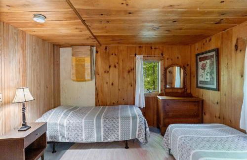 Charming Cabin in the Trees for a Getaway near Hanover, New Hampshire - Foto 11