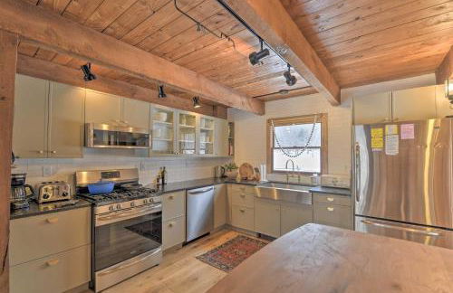 Upscale Montgomery Cabin, Near Jay Peak Resort! - Foto 10