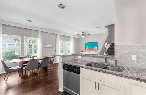 3 Bed 2 Bath Condo In Lucaya Village Near Disney 3 Bedroom Townhouse by RedAwning - Foto 15