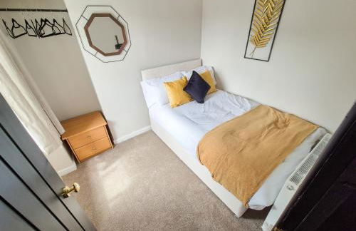 Comfortable 4BR Home Near Swansea Centre - Foto 9