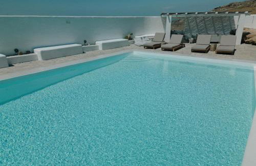 Mykonos Supreme Comfort Suites & Villas - Photo 6