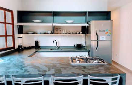 Algodão - Novo Flat com Piscina, 50mts da praia, churrasqueira privativa, ar con, wi-fi, netflix, garagem - Foto 11