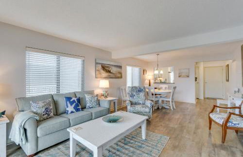 Swim and Relax St Helena Island Gem with Deck! - Foto 4