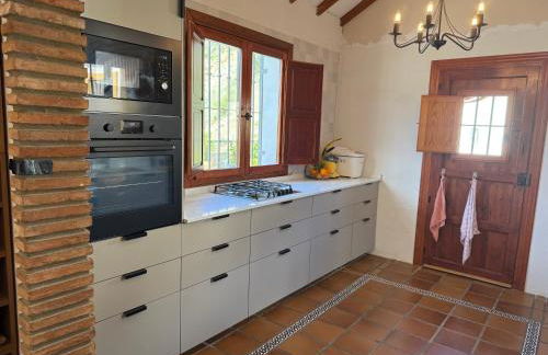 Authentic Luxury Villa in Oasis with Pool close to Malaga - Foto 16