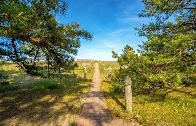 Bayview Beach Cottage For 4! - Photo 34