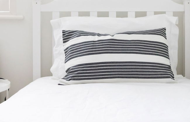 Superior House for 6 Near Beach w Parking Garden - Foto 17