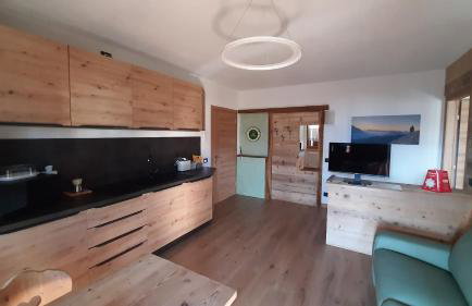 DOLOMITI ALTE VIE con parcheggio privato e garage moto - Foto 7