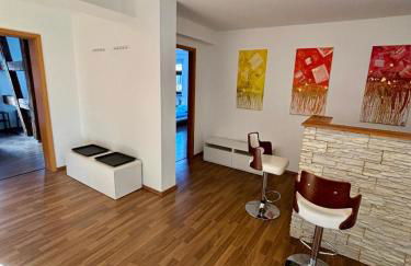 Herzo City Apartment - bis zu 8 Personen - 4 Schlafzimmer - Innenstadt - Foto 1