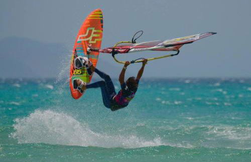 Beach front apartment with stunning ocean views! - Foto 25