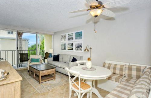 LaPlaya 202E Catch the gentle Gulf breezes on your private balcony beneath the swaying palms - Photo 14