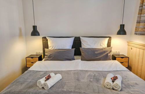 MiCasa Rooms - Altbauflair im Denkmal, Parken, nahe Messe - EGA - MDR - Photo 6