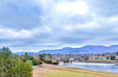 Lakeside Catskills Escape - Soak, Sip, Stargaze - Foto 50