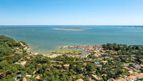 Luxury 6BR Villa with Heated Pool, Playground, Garden - Foto 5