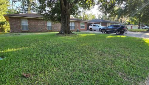 5 Fully Appointed Bedroom House - Photo 3, Garden view