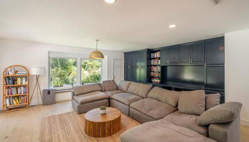 Newly remodeled home w pool & private back yard - Foto 2