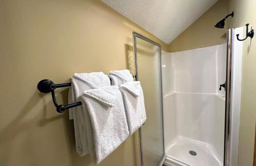 New Property! Updated 3 bed 3 bath condo with mountain ski slope views in Bretton Woods - Foto 17