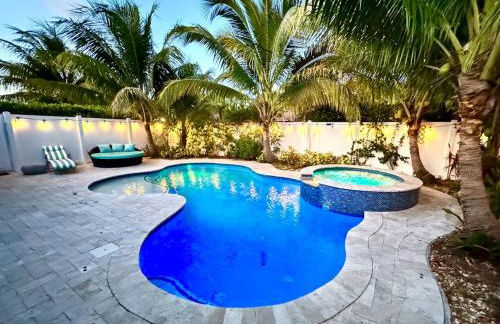 Private Luxe Pool Club Heated Spa - Foto 20