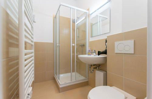 Tolstov Apartments - 1 or 4 Room Apartments - 15 Min to Messe DUS - 10 Min Old Town DUS - Foto 30