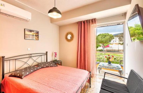 Arilena Studios - Photo 1