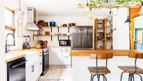 Eldred Manor - Photo 1