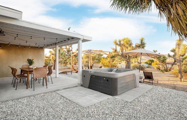 Chuckwalla by Avantstay Joshua Tree Haven w Hot Tub Modern Interior - Foto 19
