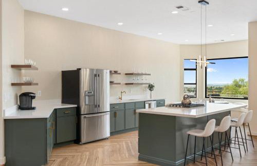 Luxury 5BR Cottonwood Retreat with Pool and Panoramic Views - Foto 6