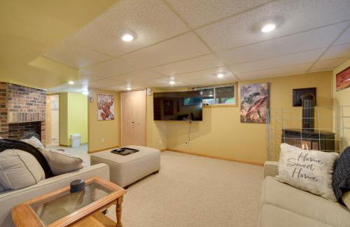 Hermantown Home with Decks, Grill and Hot Tub! - Foto 19