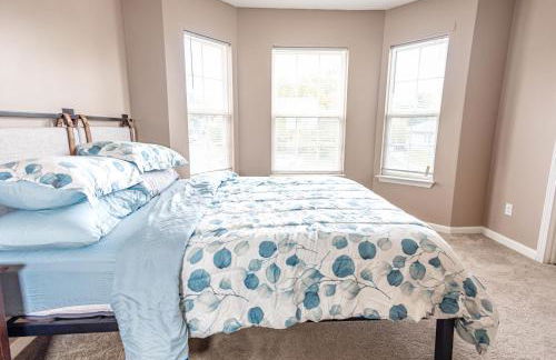 LUX - Downtown Oasis - Pool Table! Free Parking! - Foto 37