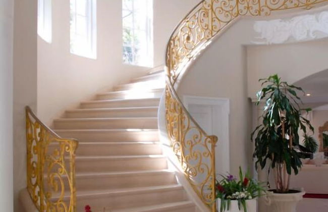 The Stradella Court Mansion - Photo 35