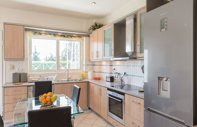 Bright & Spacious two-floor Family Garden Home - Foto 19