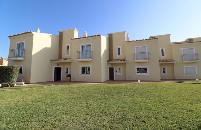 3-bed Townhouse With Pool in Albufeira Balaia - Foto 48