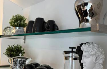 Entire Georgian luxury house - 3 Storey- High St Henley-in-Arden -Two bedrooms-Sleeps 4 people Close to Stratford upon Avon - Warwick - Solihull - NEC - Photo 14