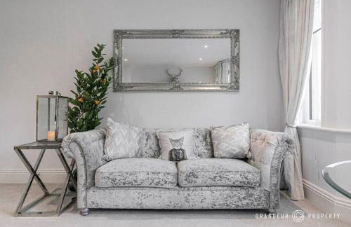 Central Park Suite by Grandeur Property - Photo 7