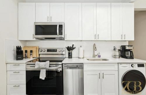 Chic 3BR 2BA West Village Apt with Private Oasis - Foto 5