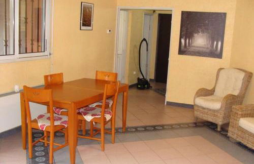 T4 proche Hypercentre, box auto privé et loggia - Foto 3