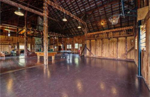 The Barn at Evermore: riverfront retreat w/hot tub - Foto 10