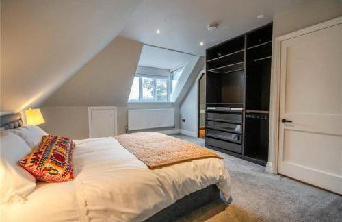 Humberston Avenue Large 4bed - Contractors Welcome & Big Living Area - Photo 30