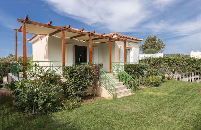 Estia Coastal Dream - Lush & Enchanting Garden Gem - Foto 1