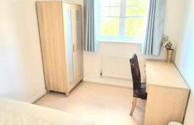 Pool, drinks and a hot tub! - Photo 25