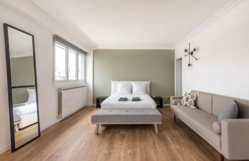 Spacieux et confortable avec vue Tour Eiffel - Foto 14