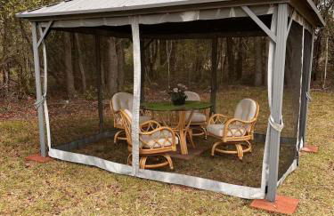 Modern 4BR Home with Wi-Fi & Garage Games - Foto 26