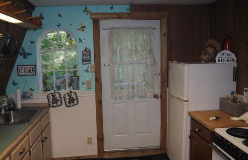Emanuel - Cute Upstairs Apt AC Great Location - Foto 24