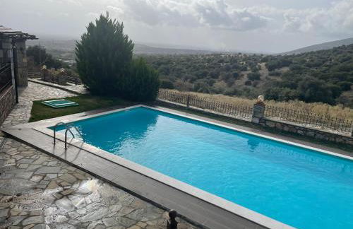 Petrines Villes Avramilias - Photo 3