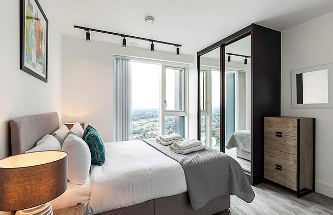 Two Bedroom Luxury Retreat At North Acton, London - Foto 1