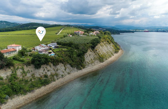 Pool Apartments Debeli Rtič - Foto 1