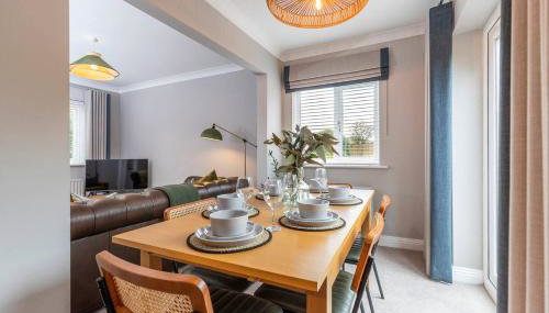 Pass the Keys 4-Bed Home with Garden Parking Near Durham - Foto 3, Other