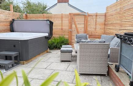 House in Appledore with Hot Tub and own parking - Foto 38