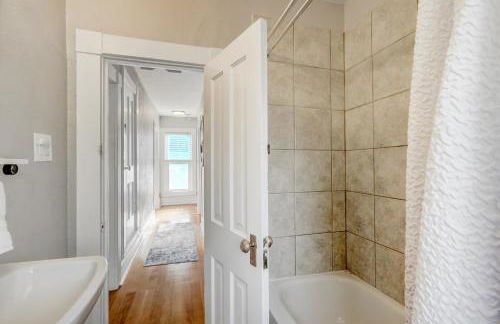 Downtown Getaway - Balcony - King Beds - Foto 20