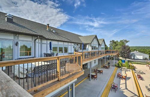 Deck, Fire Pit and Pool Access at Poconos Retreat! - Foto 30